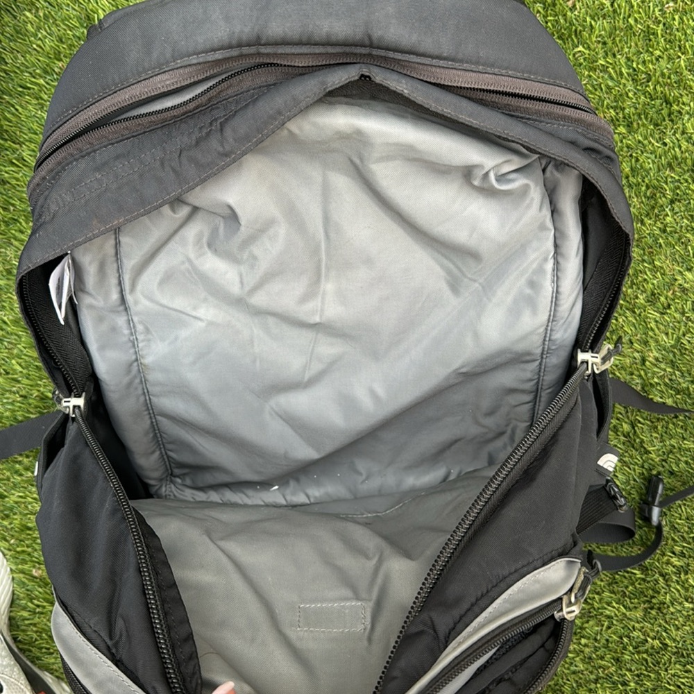 Backpack - Picture 2 of 4